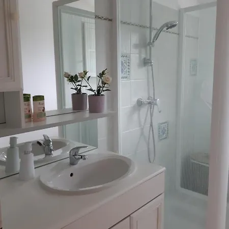 Maison Ruisseau L'eau Blanche ホームステイ